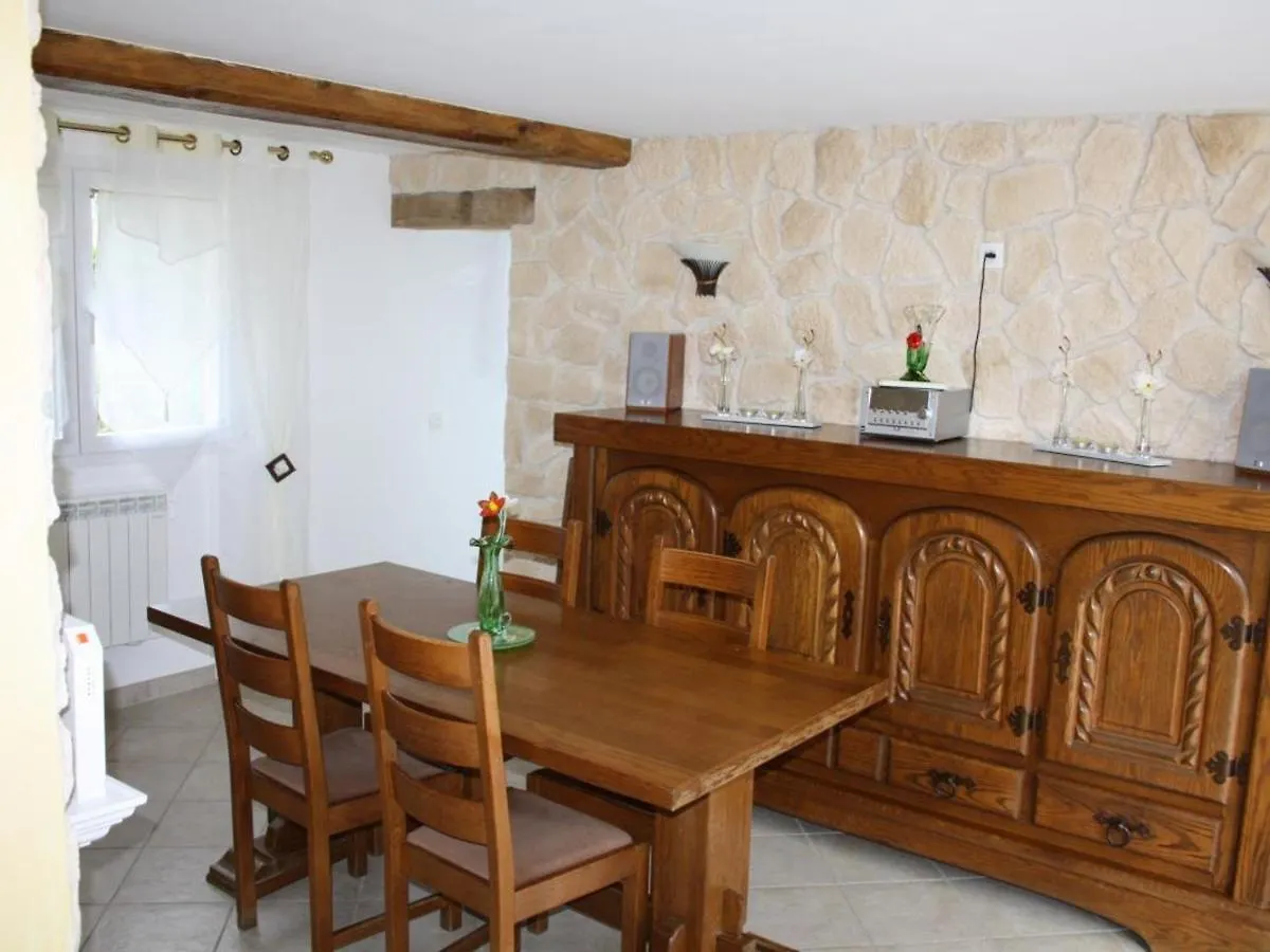 Maison Renovee Avec Grand Jardin, Acces Riviere, Cheminee Et Tout Confort A Monetay-Sur-Allier - Fr-1-489-110 0*,  France