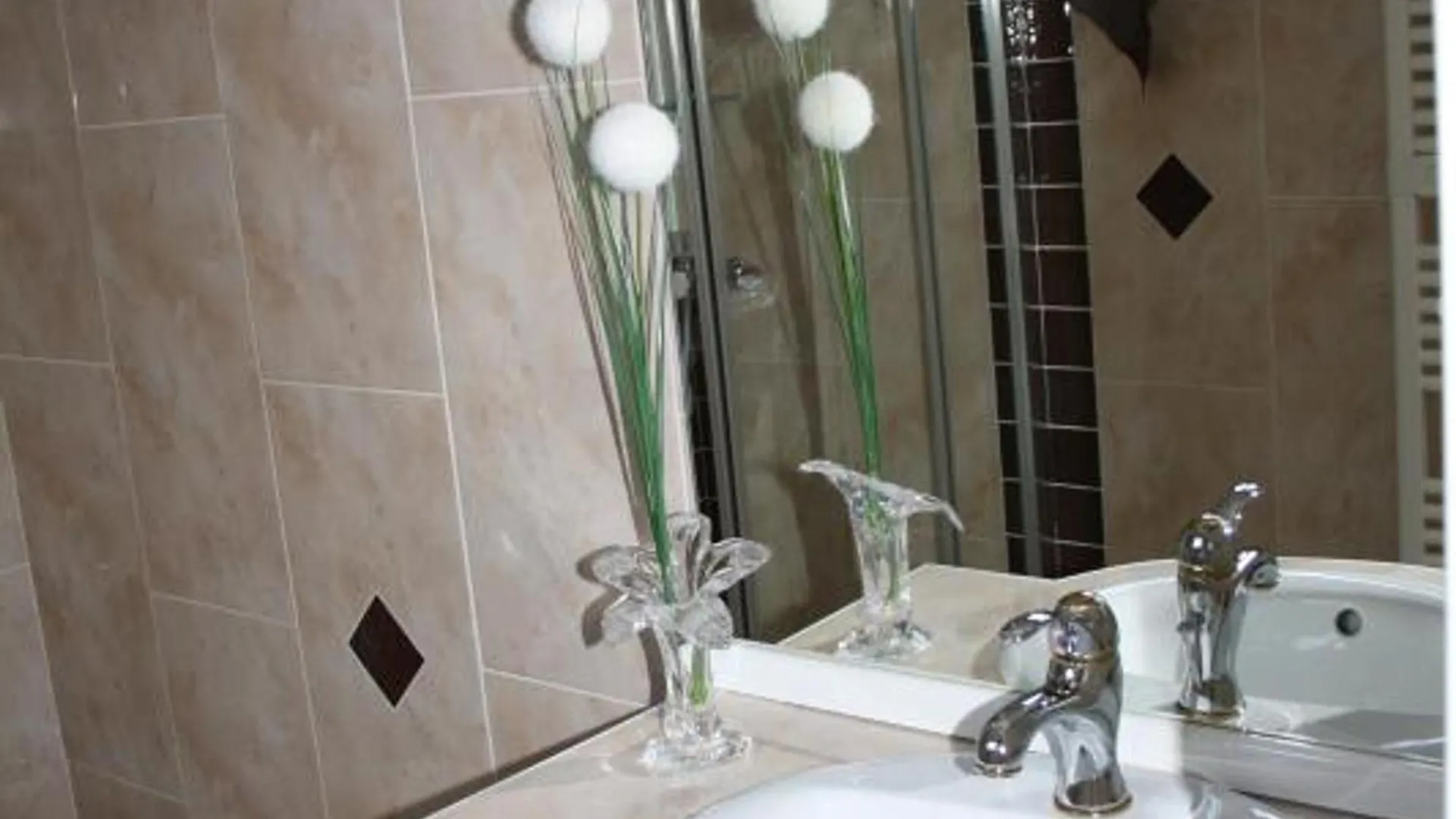 Maison Renovee Avec Grand Jardin, Acces Riviere, Cheminee Et Tout Confort A Monetay-Sur-Allier - Fr-1-489-110 Holiday home
